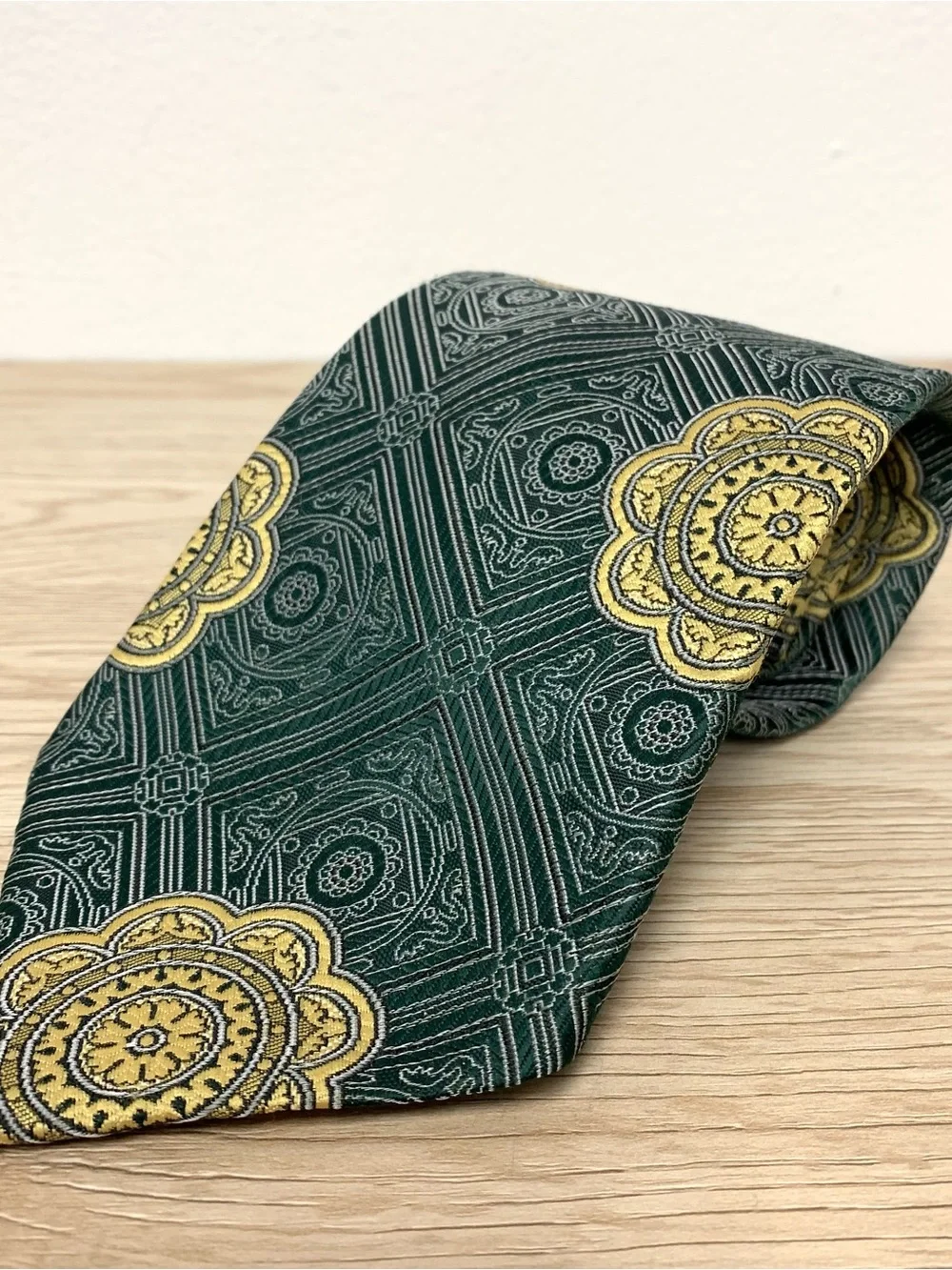 Wemlon by Wembley Jacquard Baroque Medallion Tie Dark Green Gold Italian Vintage